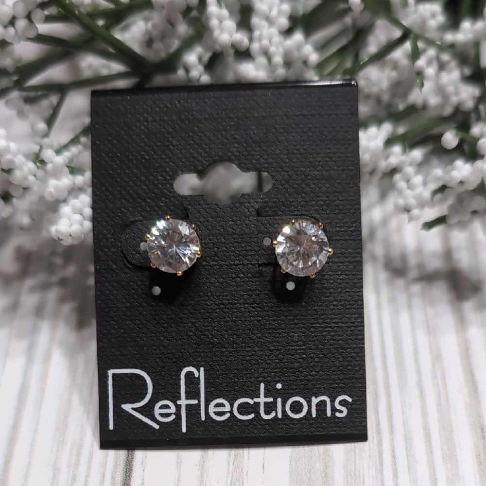 Swarovski Crystal Clear 2 CTW Stud Earrings 14K Gold Overlay NEW Just Arrived!